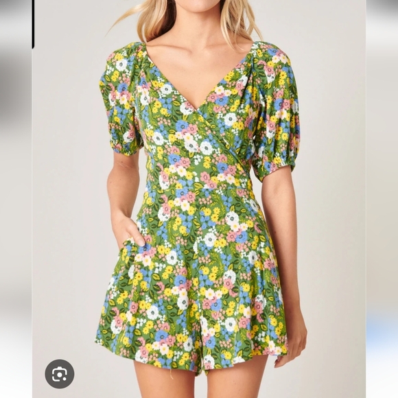 SUGAR+L!PS Pants - Green and White Floral Wrap Puff Sleeve Romper